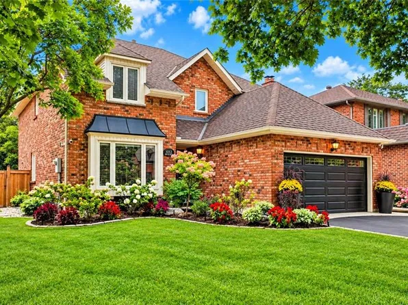 1012 Oak Meadow Rd, Oakville, ON L6M 1J7