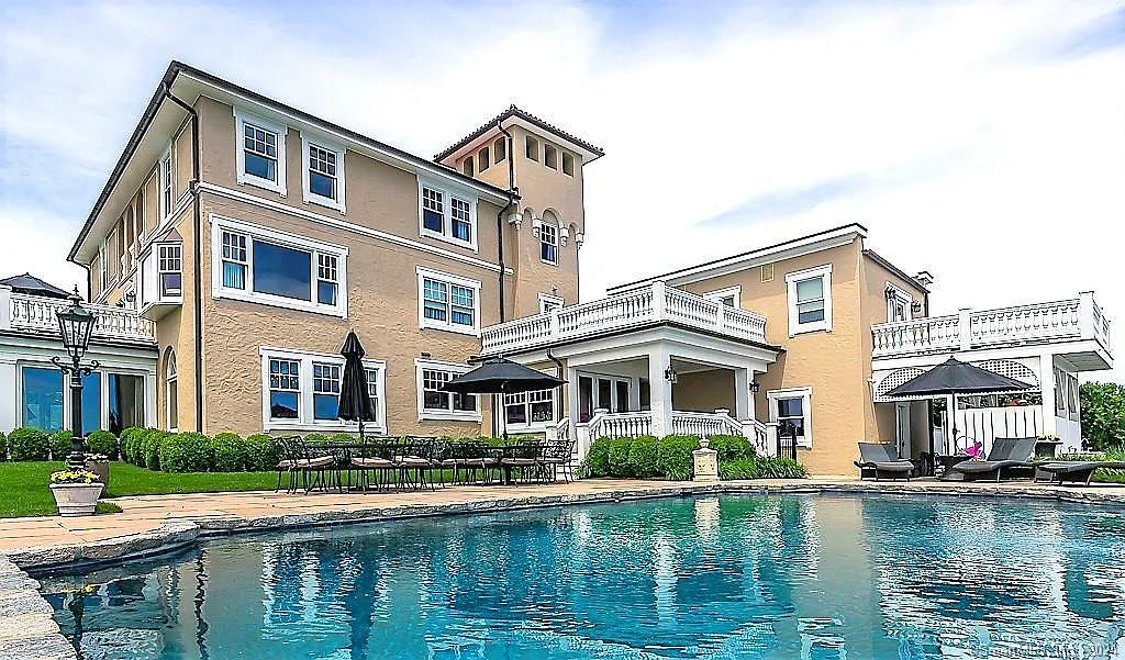 Building Photo - 144 Davenport Dr