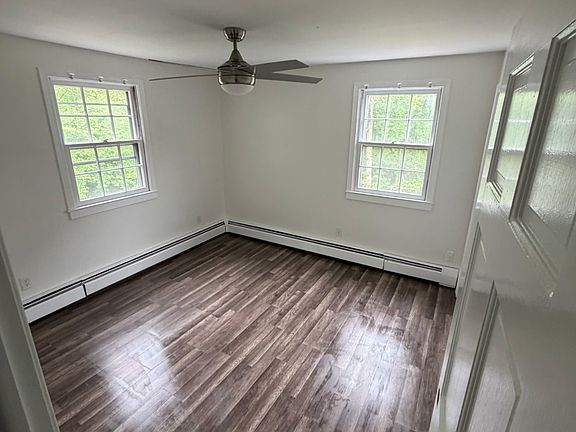 5th image of 246 Bonin St #1