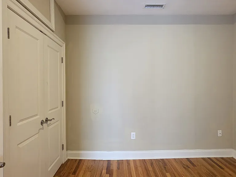 1114 Pine St #2 — Photo 9