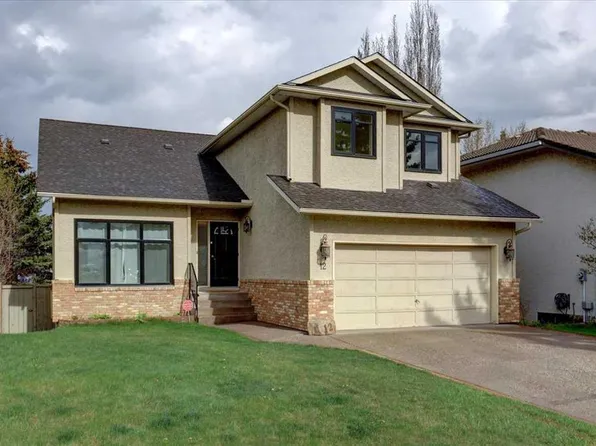 12 W Signal Ridge Ct SW, Calgary, AB T3H 2J7