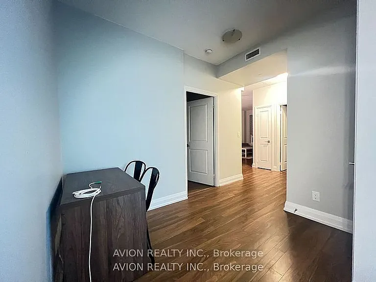 7167 Yonge St #412 — Photo 6