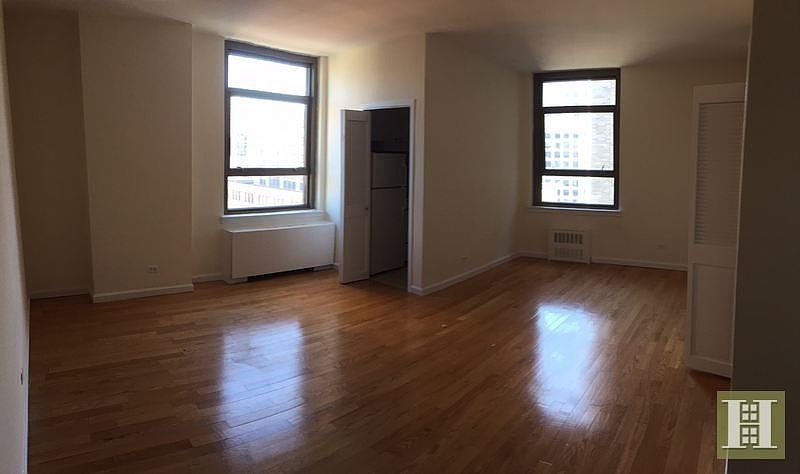 1st image of 4 Park Ave APT 19L