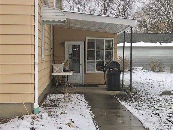 4th image of 2947 Sunset Dr