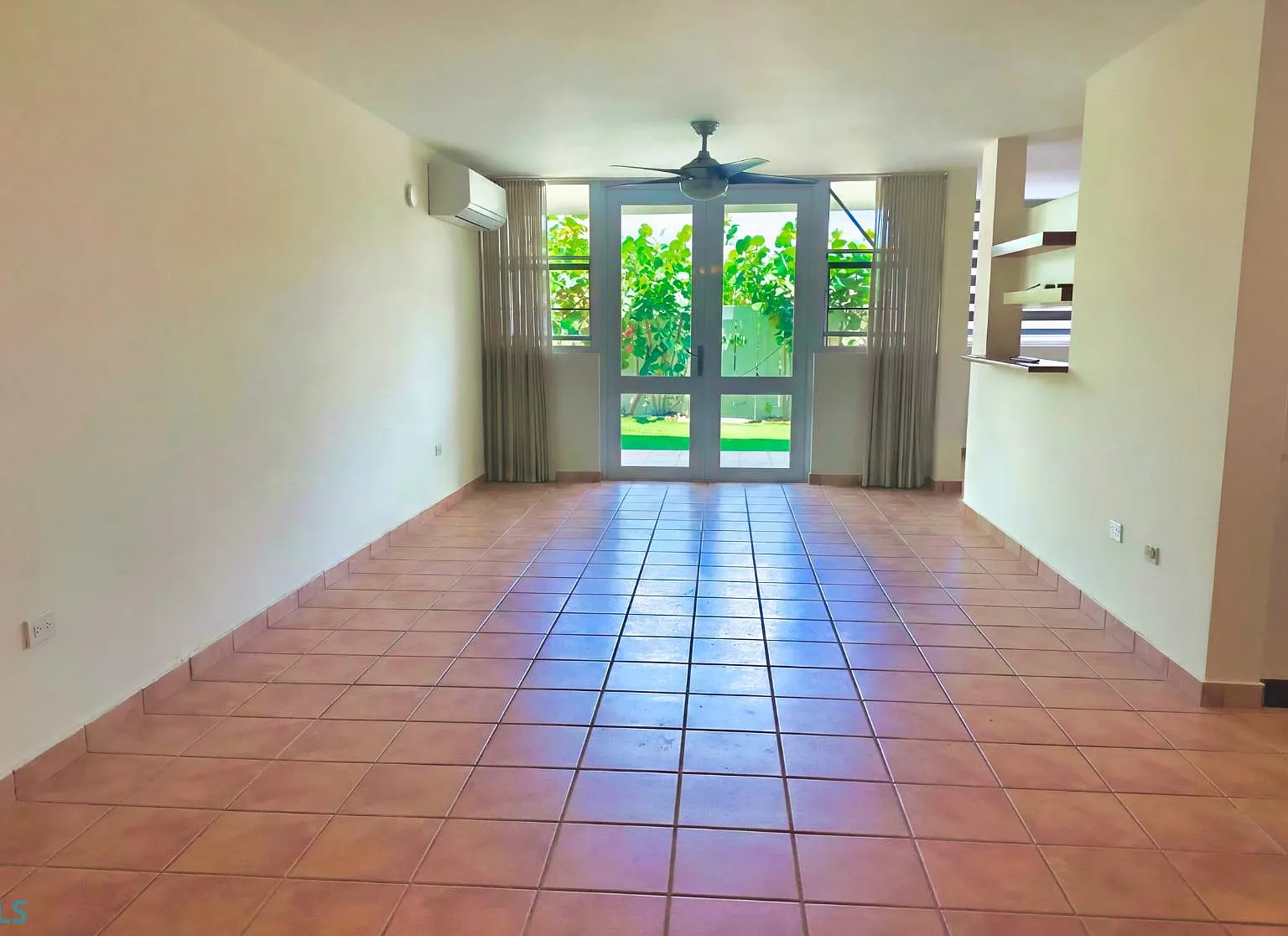 La Villa Gardens (Condominio) — Photo 1