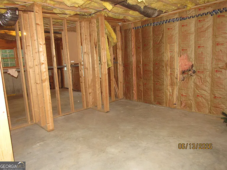 115 Sutton Ct — Photo 30