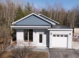 24 Murray Ave, Fredericton, NB E3A3Y5