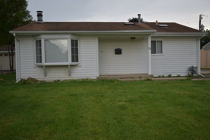 1st image of 25 Thrush St