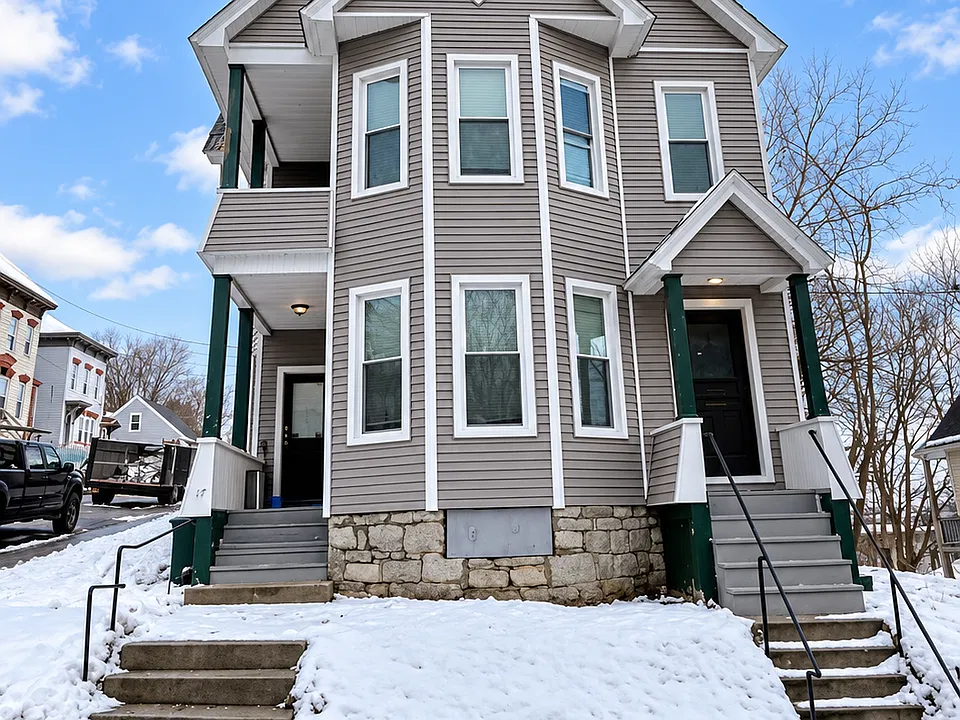 17 Glen Ave #2