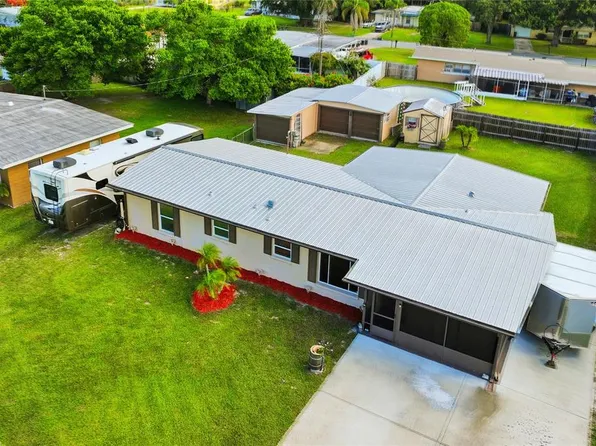 910 Cherokee Cir, Sanford, FL 32773