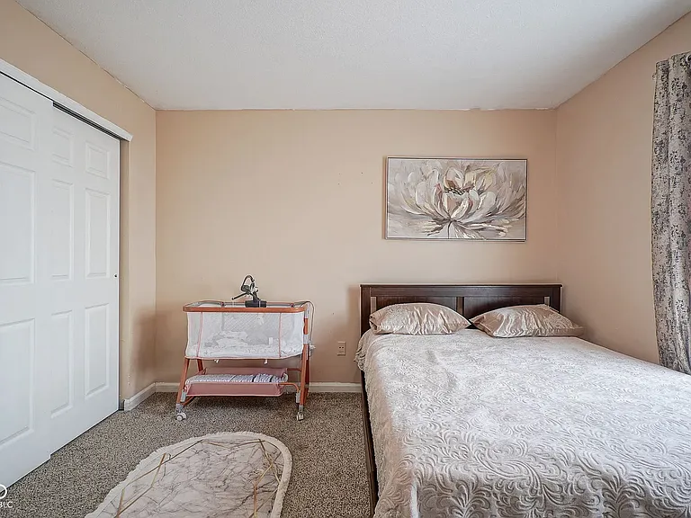 9904 Worthington Blvd — Photo 7