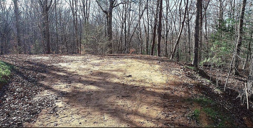 2nd image of 493 Mel Hall Rd