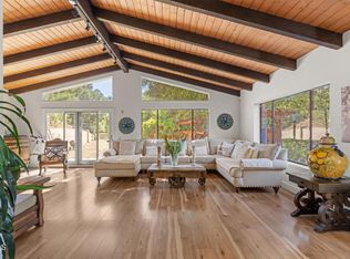 2100 Valley Meadow Dr, Oak View, CA 93022