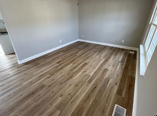 42 Ann Dr, Rossville, GA 30741