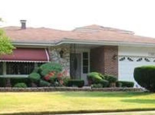 1638 71st St, Darien, IL 60561