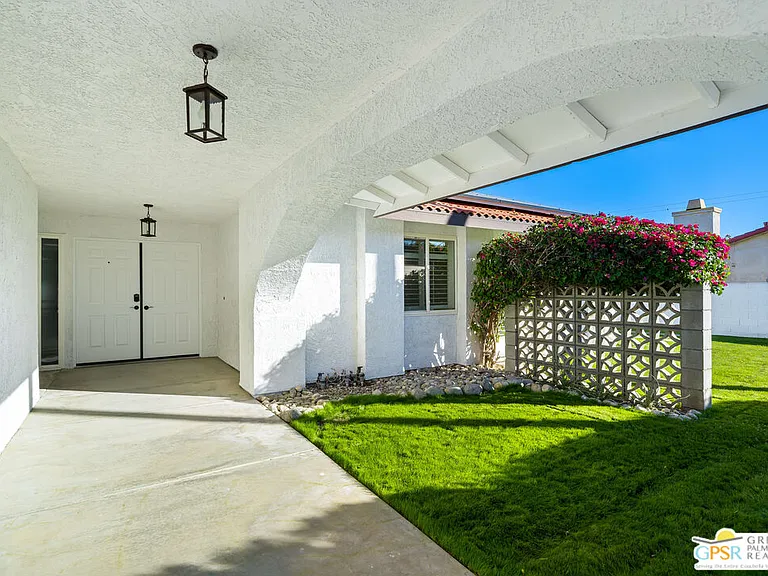 2750 E Vincentia Rd — Photo 15