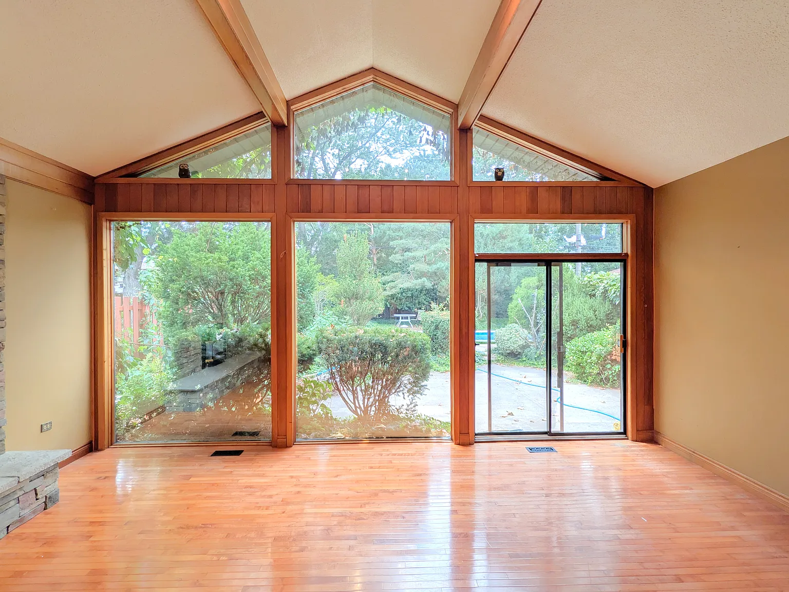 1275 Parkview - Main Level — Photo 3