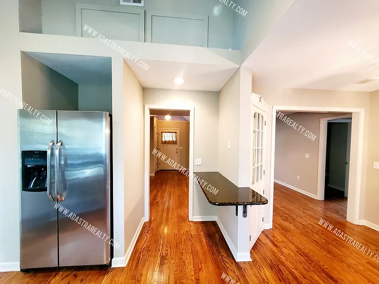 5428 Maple St — Photo 20