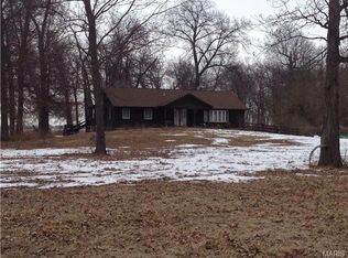 1190 Silvers Rd, Saint Peters, MO 63376