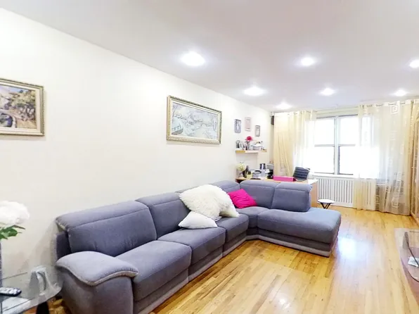 2546 East 13th Street image 1 of 23