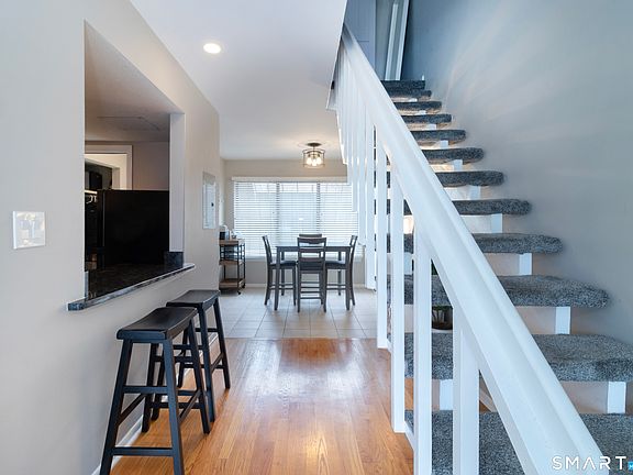 3rd image of 16 Pine Orchard Road APT 27