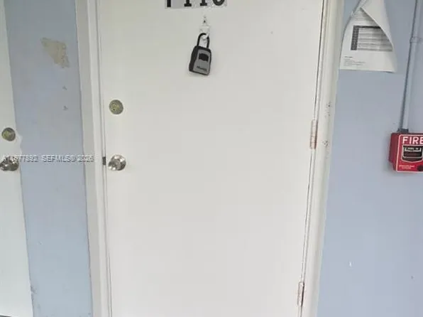 7570 SW 82nd St APT F110, Miami, FL 33143