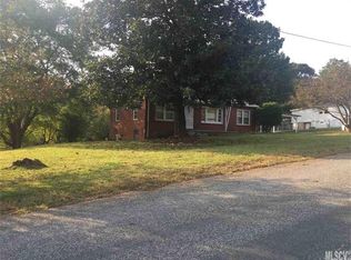 697 20th St NW, Hickory, NC 28601