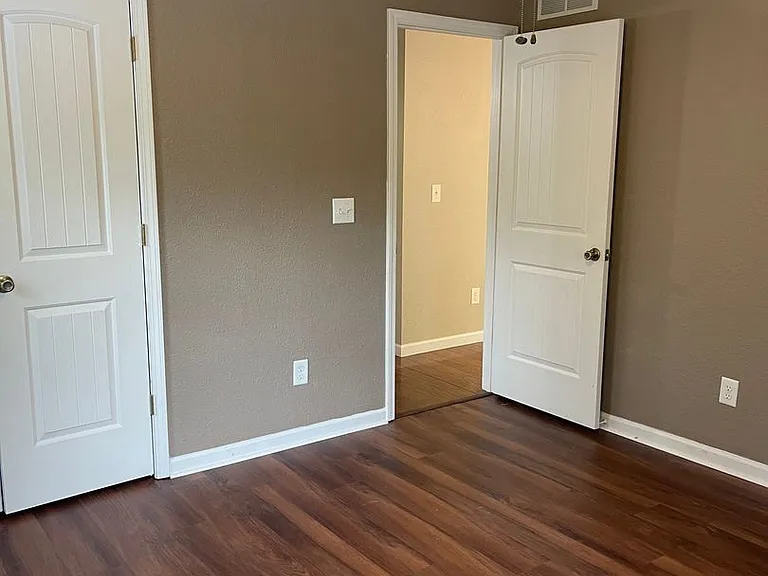 20454 Lynwood Rd — Photo 25