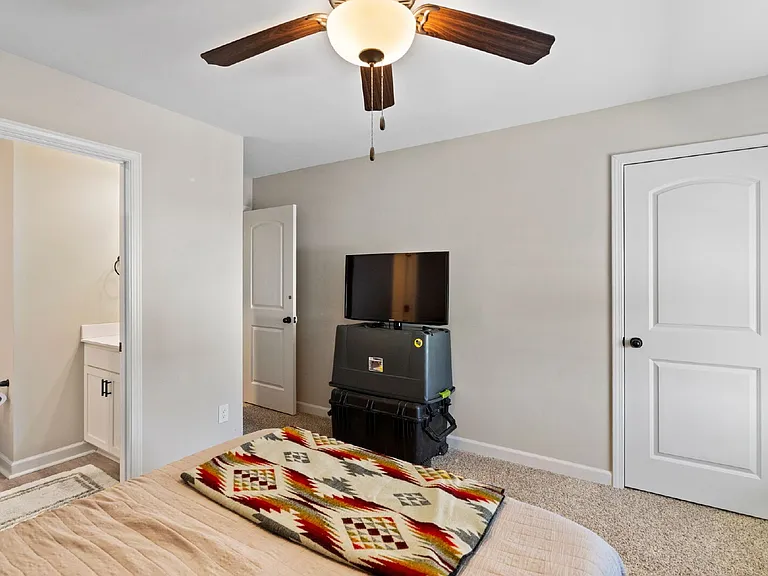 68 Catalina Cir — Photo 31