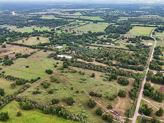 5th image of 1712 Peach Ridge Rd