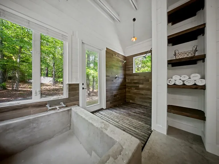 160 Delcrest Dr — Photo 24