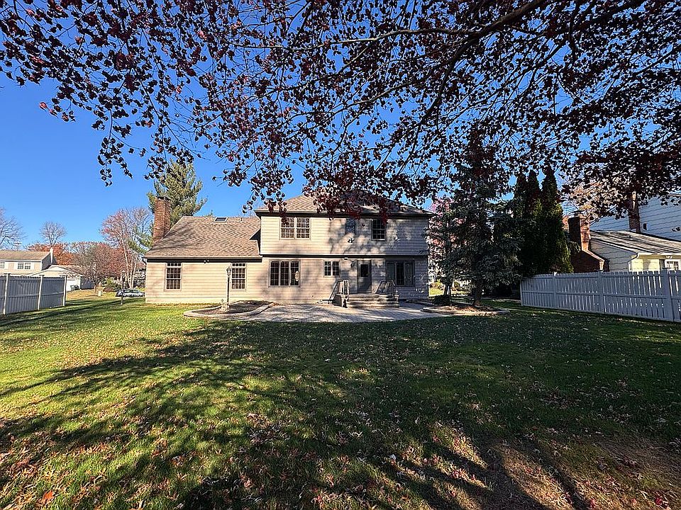 11 Fox Hill Rd, Edison, NJ 08820 | Zillow