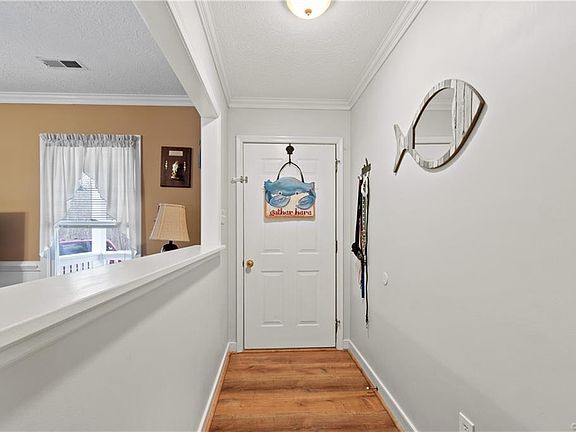 3rd image of 5930 Trina Ct