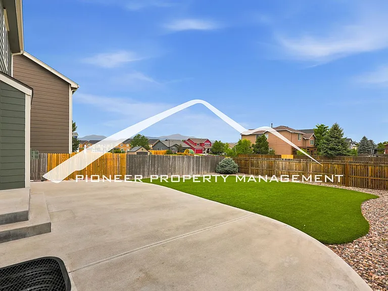 8018 Parsonage Ln — Photo 31