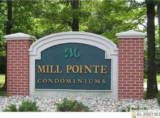 3 College Dr #3, Edison, NJ 08817