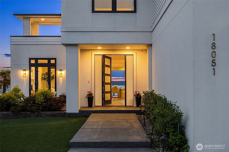 2nd image of 18051 Normandy Terrace SW