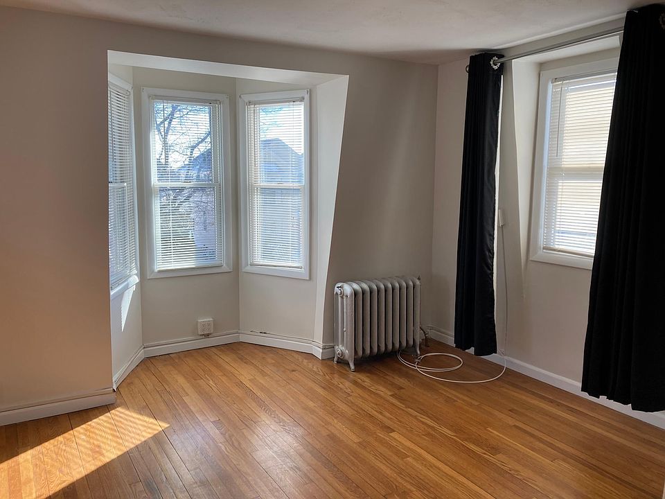 1st image of 14811 10th Ave #2