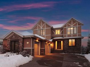 12 W Fortress Ct SW, Calgary, AB T3H 0T8