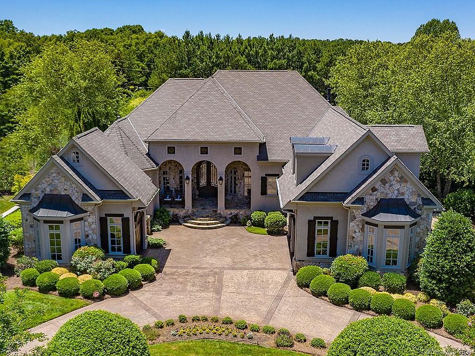 1st image of 4024 Blossom Hill Dr