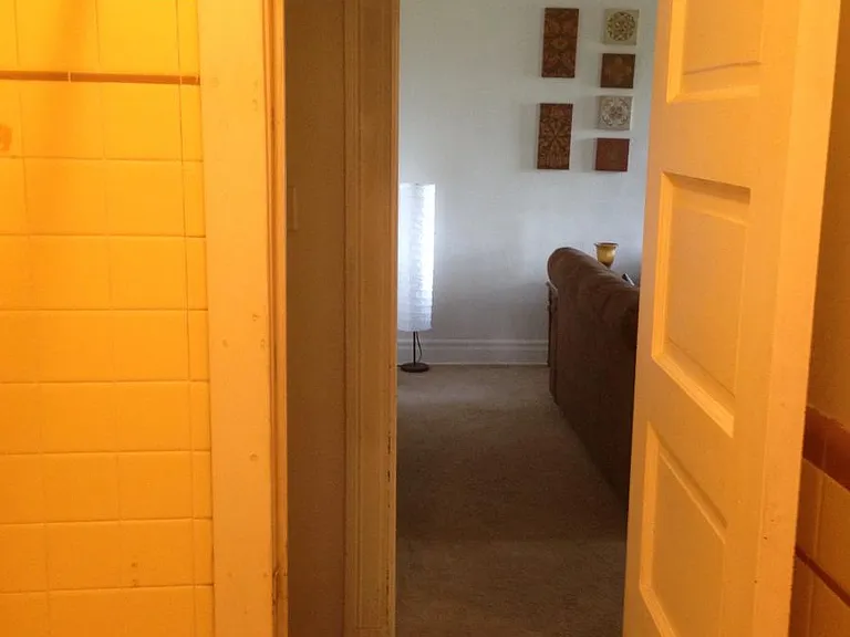 bathroom to outer hallway