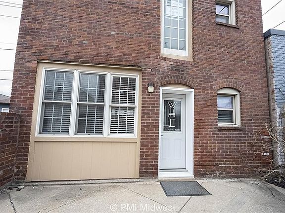 2nd image of 874 Virginia Ave #E