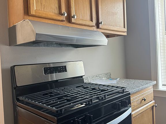 5th image of 1127 E 81st St APT 2E