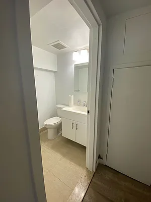 Rented by MySpaceNYC | media 43