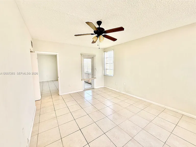 1591 NE Miami Gardens Dr #205 — Photo 38