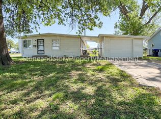 1700 SW Amhurst Rd, Topeka, KS 66604