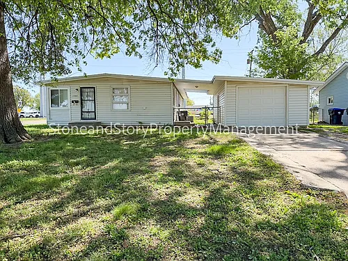 1700 SW Amhurst Rd Photo 1