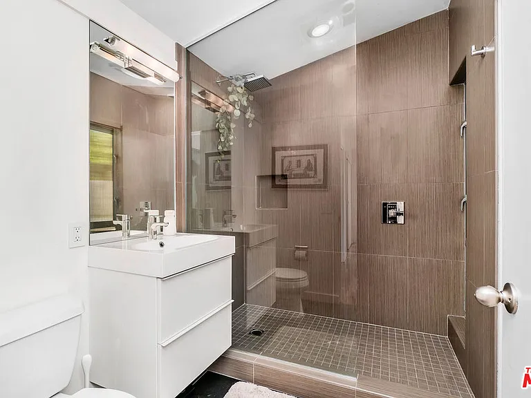 7290 Packwood Trl — Photo 11