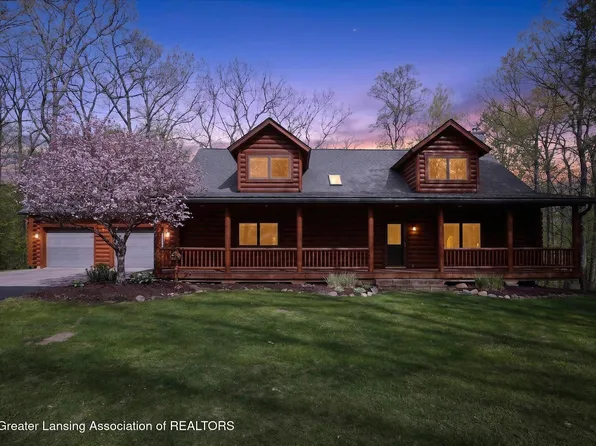 10117 Hawthorne Ln, Byron, MI 48418