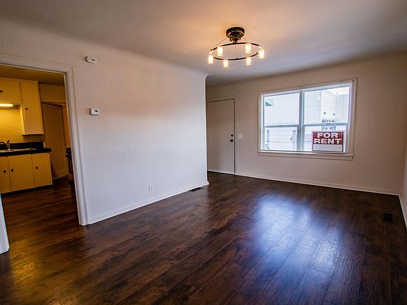 3rd image of 2412 1st St #2416