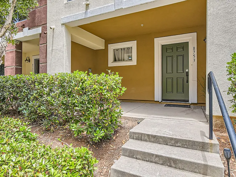 8753 Esplanade Park Ln — Photo 7